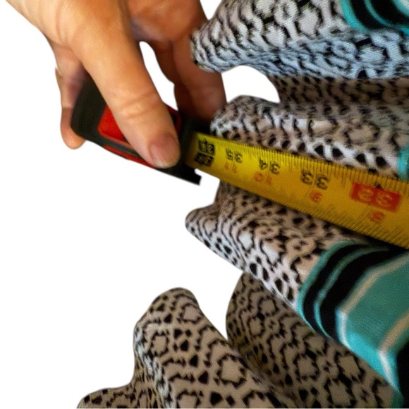 Ellen Tracy Sleeveless Paisley Dress | Size Large | Keyhole Back - Picture 8 of 11